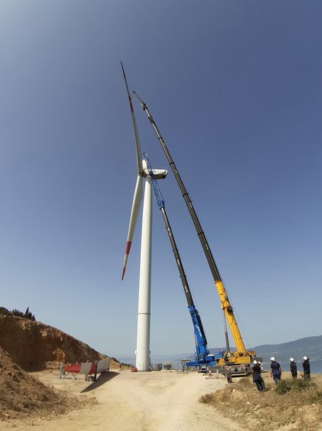 Bakı Vinç surmonte tous les défis avec les grues Grove équipées de transmissions entièrement automatiques Allison